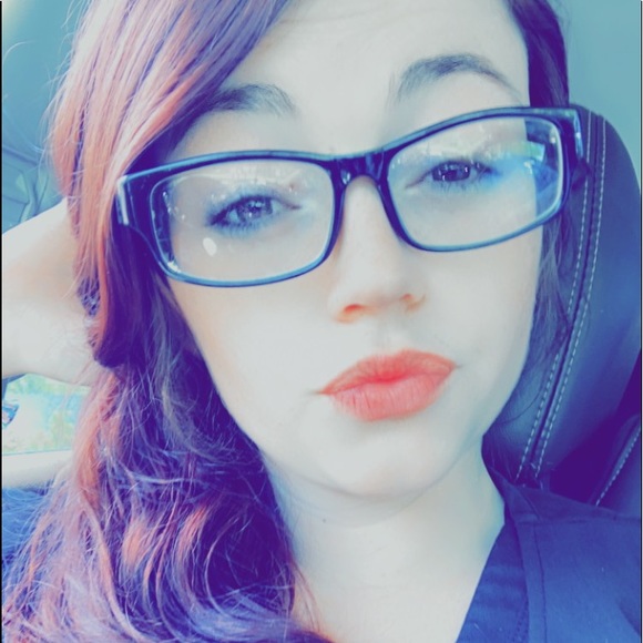 Meet your Posher, Brook - Picture 1 of 1